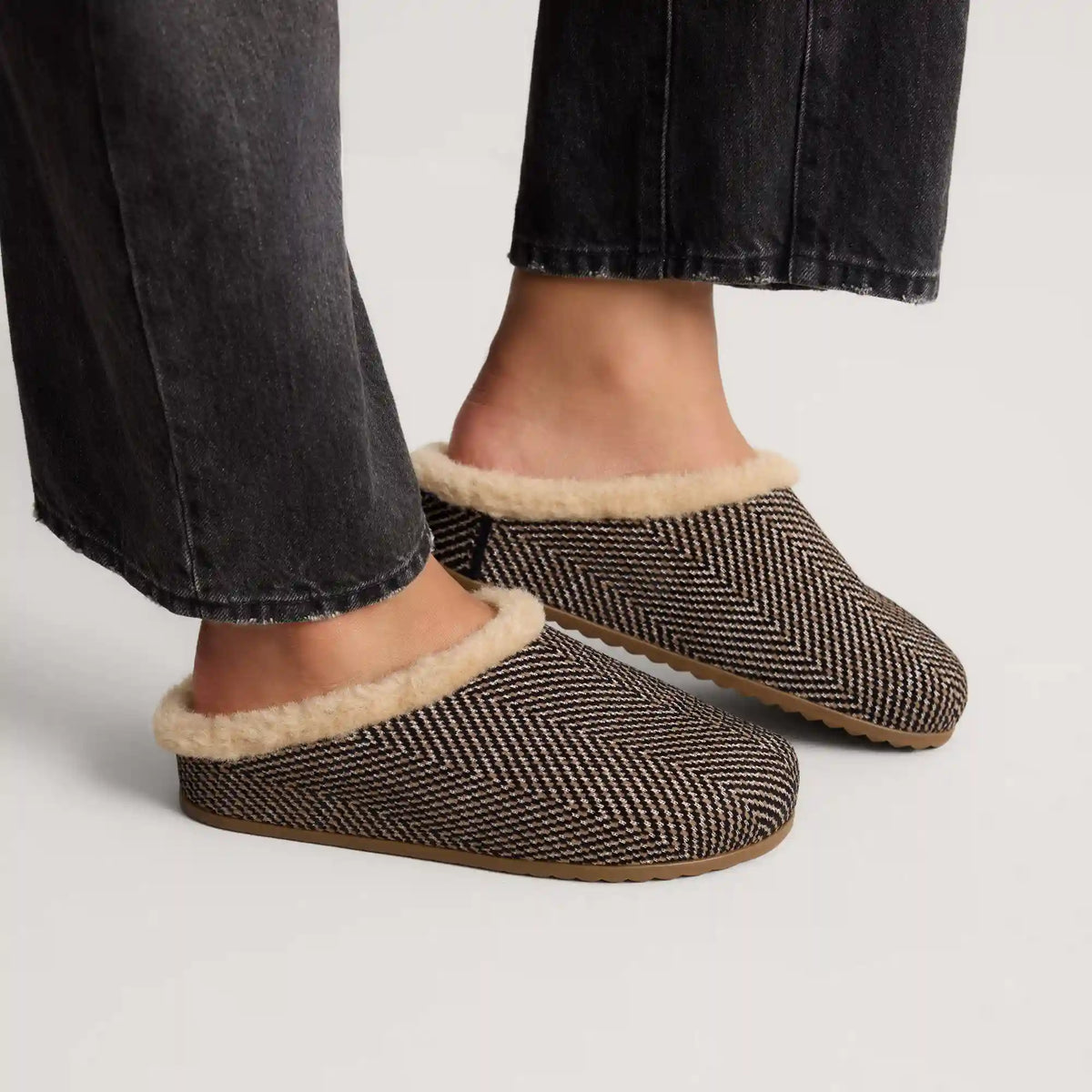 The Après Clog - ReVelvet™ Slate Herringbone