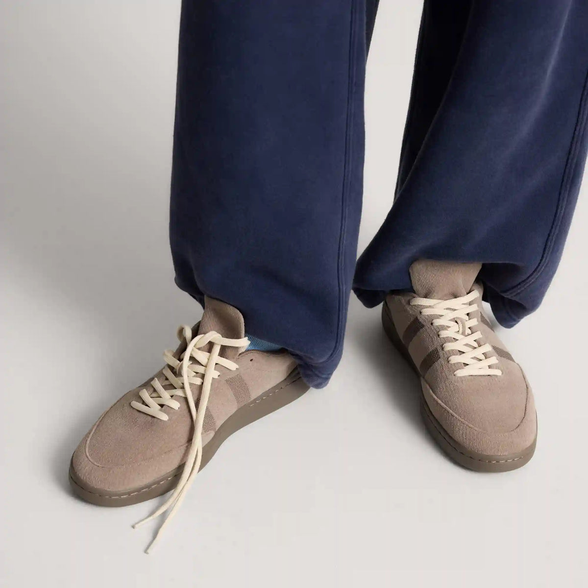 The Men's Court Sneaker - ReVelvet™ Sparrow